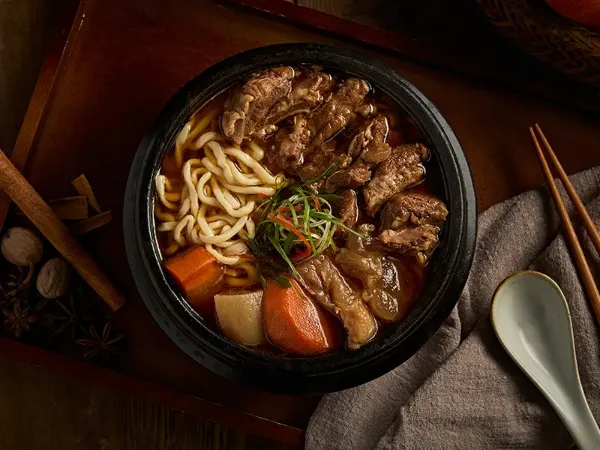燒番茄牛肉麵